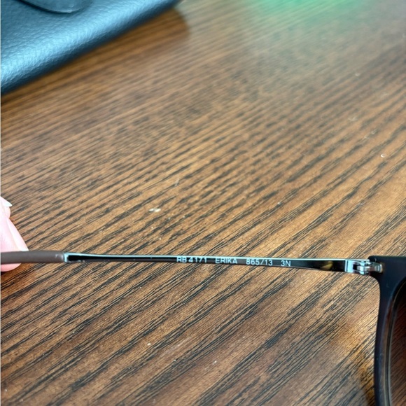 Ray-Ban Erika Classic Sunglasses in Matte Havana - Picture 9 of 15